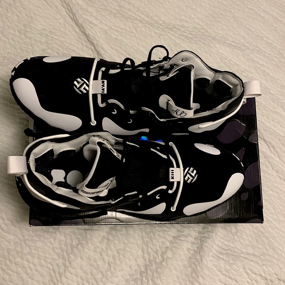 Basketball shoes 2023 James Harden size 16